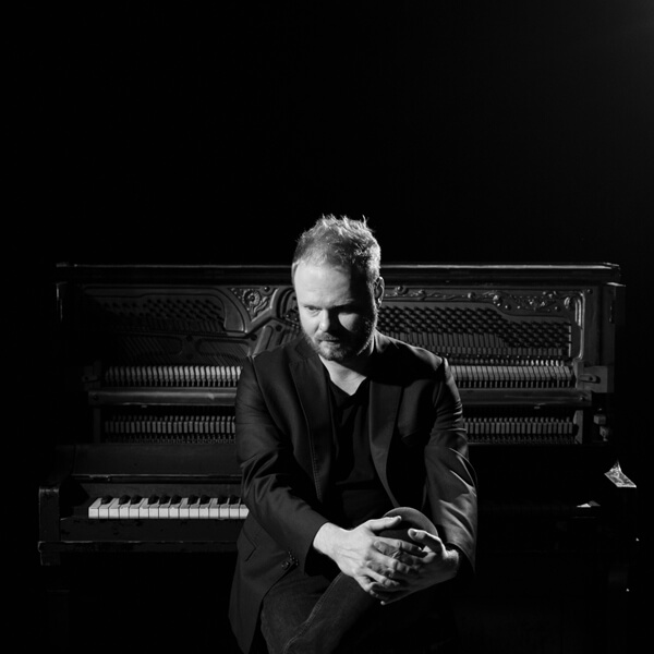 Kai Schumacher, Klavier, schwarz-weiß